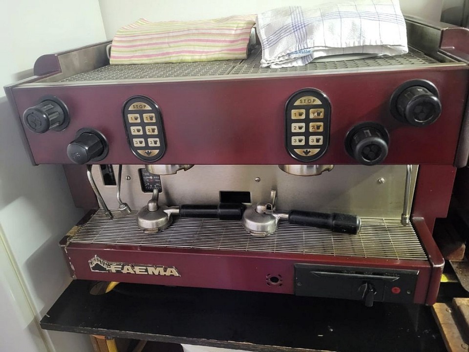 Coffee machine European standard 60 days remaining to be in stock